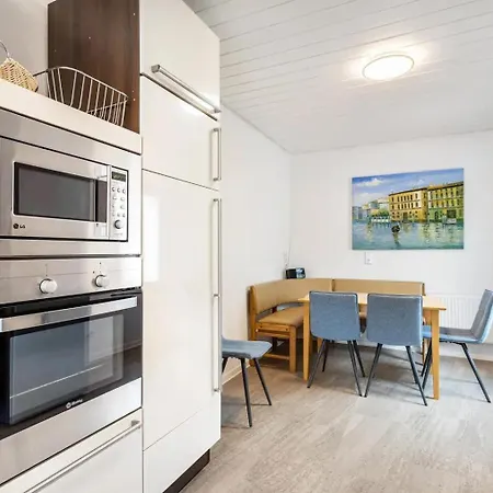 Am Suedwall Rechts - Modern, Geraeumig & Familienfreundlich *