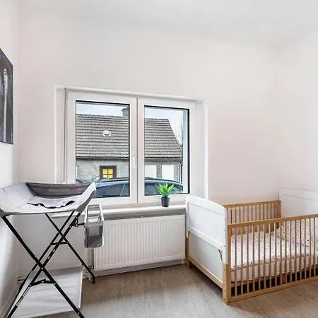 Am Suedwall Rechts - Modern, Geraeumig & Familienfreundlich * 메데바흐