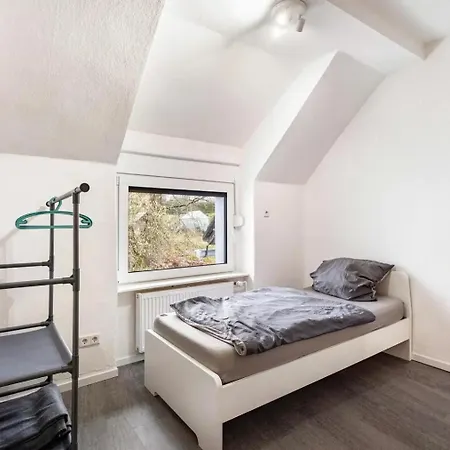 Am Suedwall Rechts - Modern, Geraeumig & Familienfreundlich *