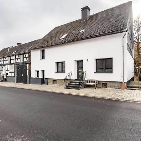 Am Suedwall Rechts - Modern, Geraeumig & Familienfreundlich 펜션 *