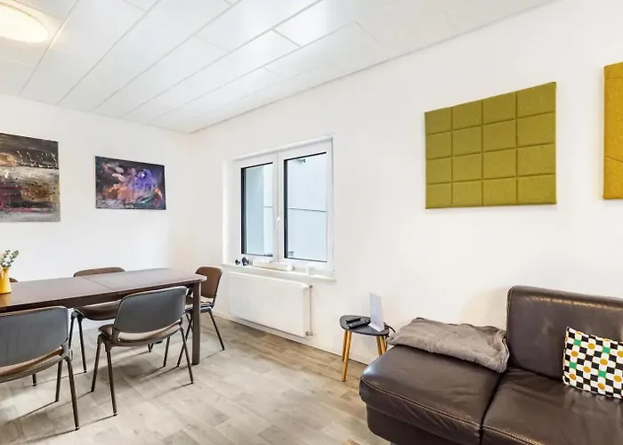 Am Suedwall Rechts - Modern, Geraeumig & Familienfreundlich