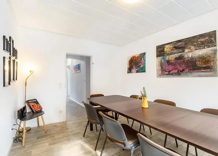 Dom wakacyjny Am Suedwall Rechts - Modern, Geraeumig & Familienfreundlich