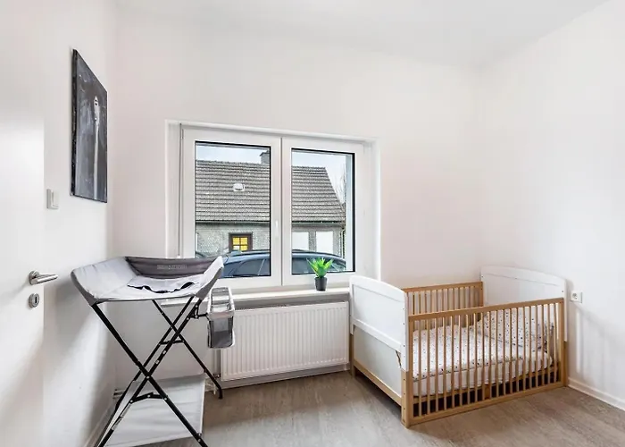 Am Suedwall Rechts - Modern, Geraeumig & Familienfreundlich * Medebach
