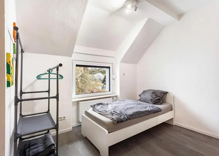 Am Suedwall Rechts - Modern, Geraeumig & Familienfreundlich *