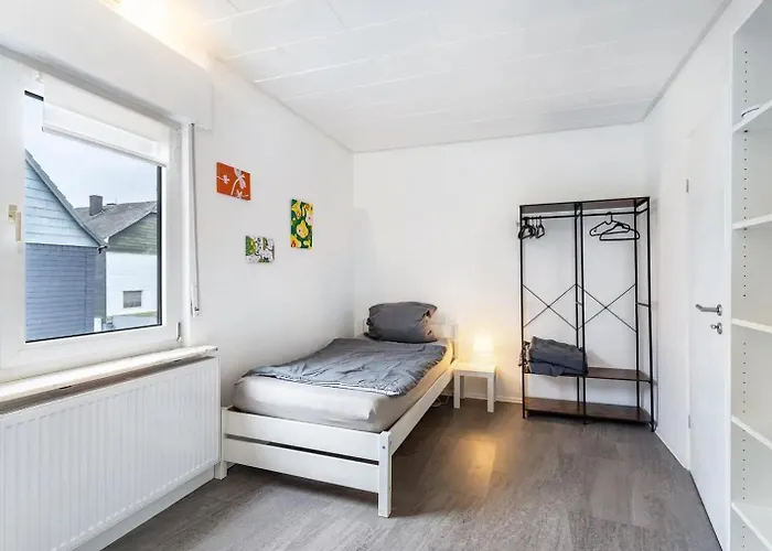 Am Suedwall Rechts - Modern, Geraeumig & Familienfreundlich Dom wakacyjny *