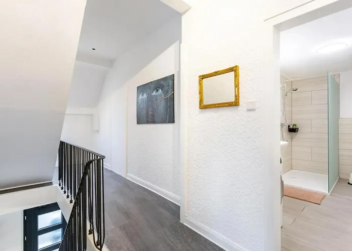 Am Suedwall Rechts - Modern, Geraeumig & Familienfreundlich Dom wakacyjny *