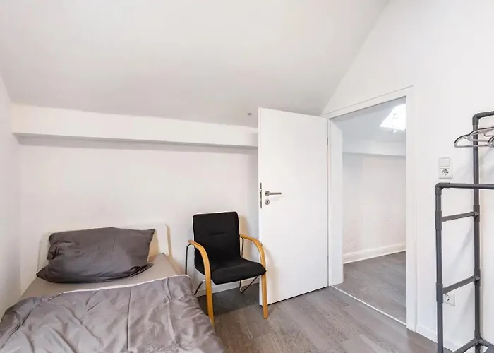 Am Suedwall Rechts - Modern, Geraeumig & Familienfreundlich Dom wakacyjny